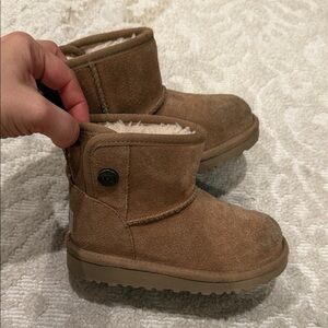 Toddle Girl Uggs